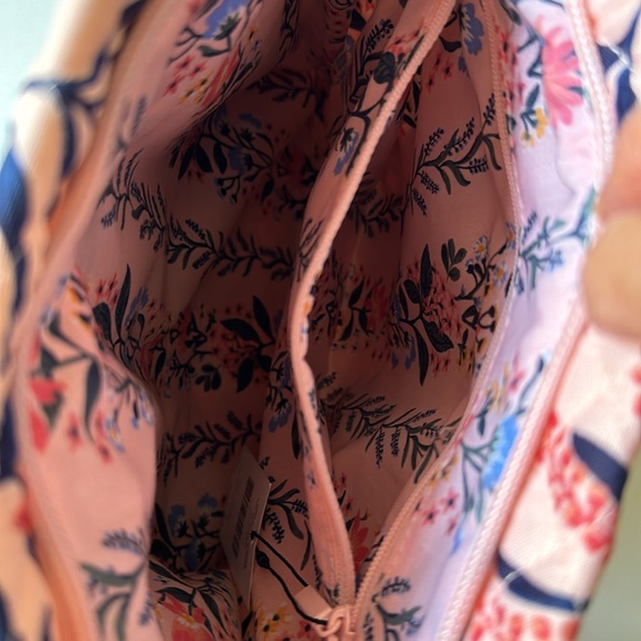 NEW Vera Bradley Triple Zip Hipster crossbody pocketbook - Paradise Coral - Picture 10 of 10